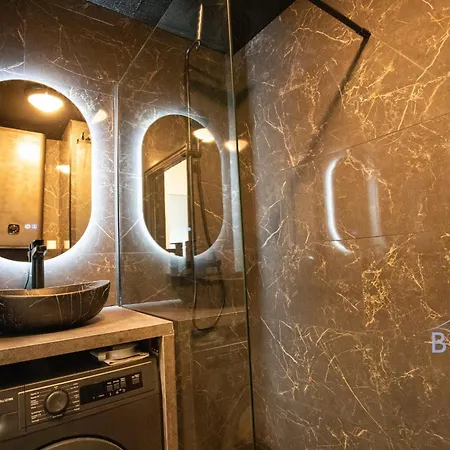 Sunny Flat In Les Pins * Жуан-ле-Пен